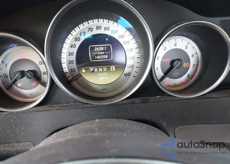 2012 Mercedes-Benz C 250 Luxury/Sport z USA, uszkodzony, nr VIN WDDGF4HB3CR194863